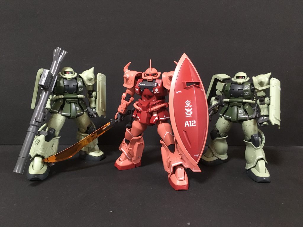 シャア大佐　陸戦部隊３機ですザクC型　https://gumpla.jp/hg/1108547ザクR型　https://gumpla.jp/hg/1108551 