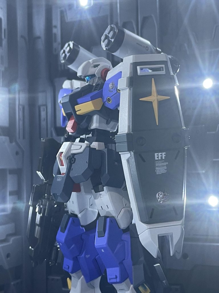 ホワイト :バーチャロンカラー コールドホワイト(ガ)※コールドホワイトと成形色に差が殆どなく、必要なかったかもホワイト2(プロペラント、ガトスマ等) :メカサフヘビー(ガ)→ バーチャロンカラー コールドホワイト(ガ)ブルー :ファウンデーションホワイト(フィニッシャーズ)→バーチャロンカラー ブライトロイヤルブルー(ガ)イエロー : ファウンデーションホワイト→バーチャロンカラー マイルドオレンジ(ガ)レッド : ファウンデーションホワイト→バーチャロンカラー ローズブライトレッド(ガ)グレー :ウォーカーダークグリーン(ガ)ネイビー :ヘキサブルー(ガ)関節 :GXグラファイトブラック(ク)シールド裏:メカサフライト(ガ)ライフル:GXグラファイトブラック(ク)+GXクリアブラウン(ク)バーニア/内部 :アルティメットブラック(ガ)→スターブライトシルバー(ガ)/ナスカピンクサフ(ガ)→パンツァーレッド2(ガ)※(ク)=クレオス　(ガ)=ガイアカラー