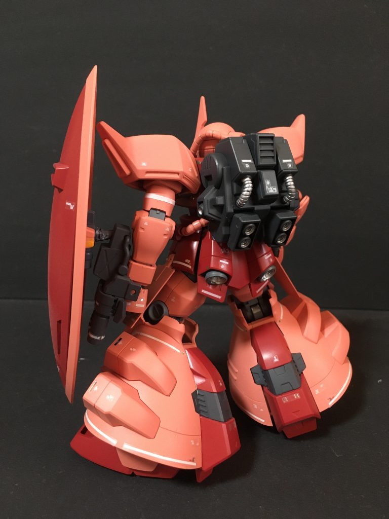 後方ショット。バックパックはゲルググ高機動型用としています。