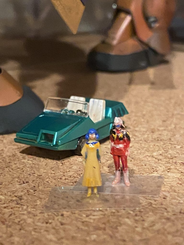 シャアとララァの塗装が一番大変でした。爪楊枝使ってなんとか雰囲気だけでも出せたかな。