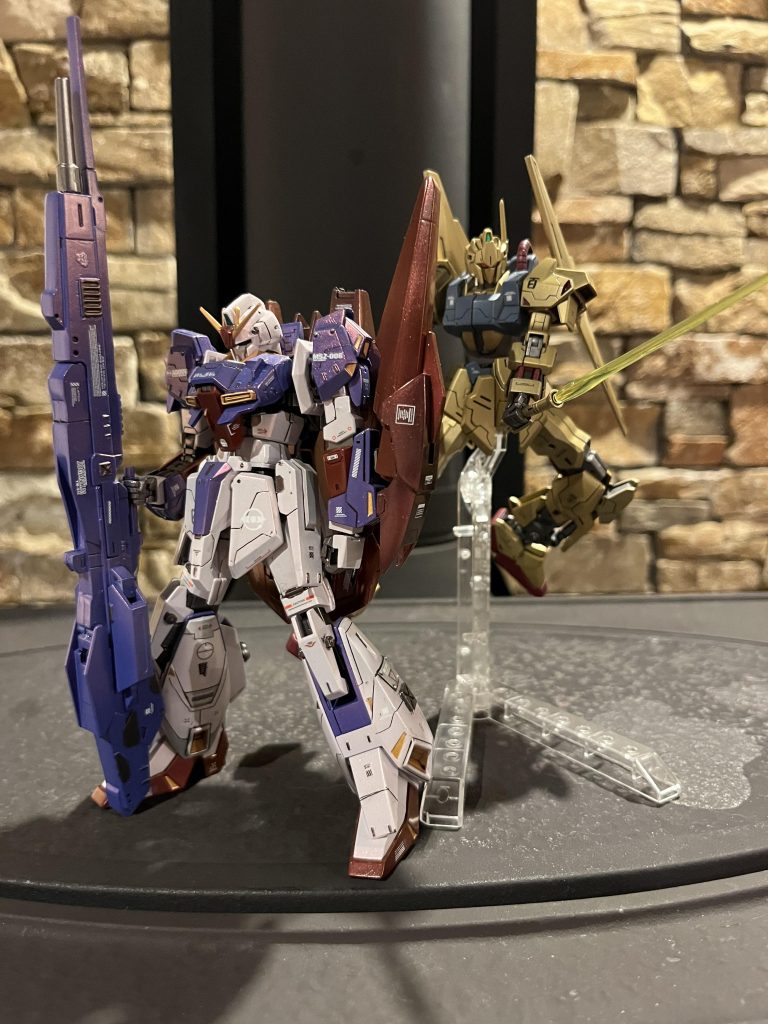 次な過去作のバイオZとツーショットしました!やはりこの2機が並ぶととてもカッコいいですよね〜(*´꒳`*)