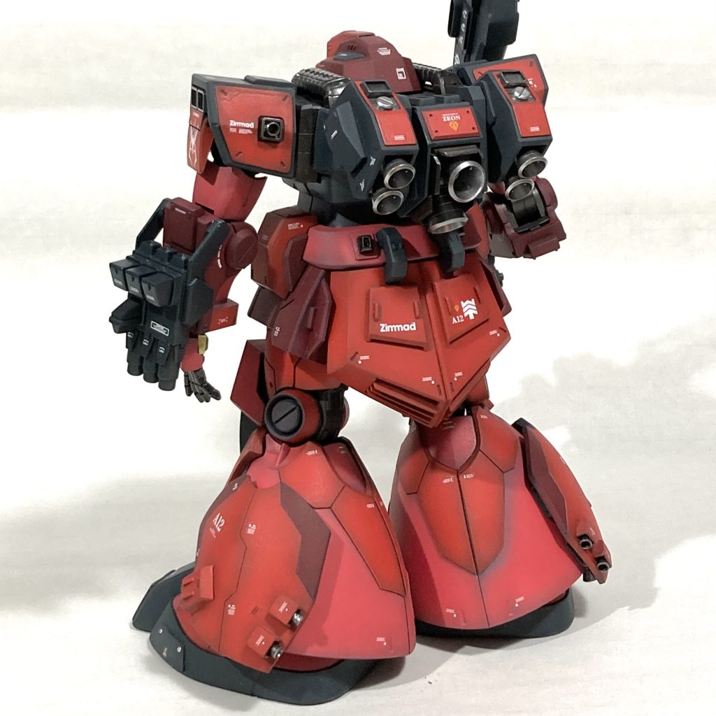 バックパック、リヤスカートもイチから製作。