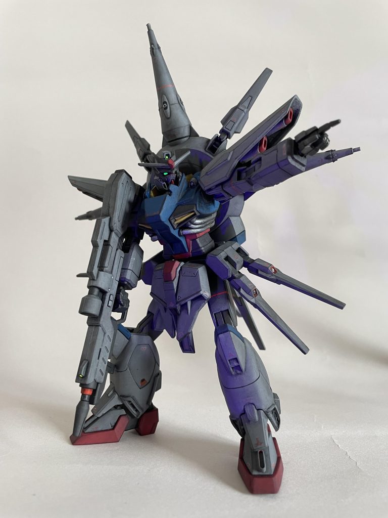 ユーディキウムビームライフルもカラーリングにあわせてツートンにしています。30MM オプションパーツセットのハンドパーツをあわせてみました。使い勝手が良いですね。