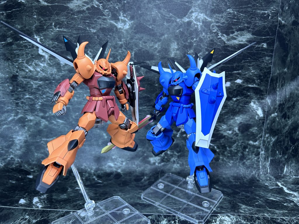 カラー的には一般機の方が好みです。