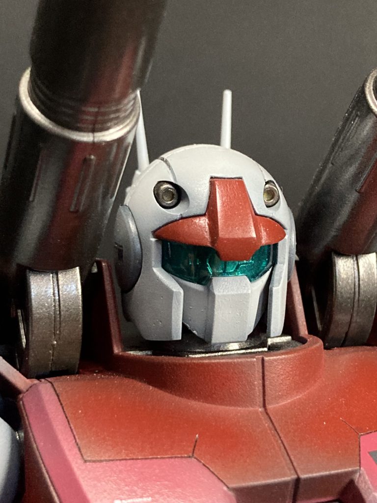 ウエストを削れる範囲で削りダイエット。顔はエラとヘルメットを削って少し小顔風。ひさしをリメイク、あとは少しスジボリです。下地から汚いからアップに耐えられん！