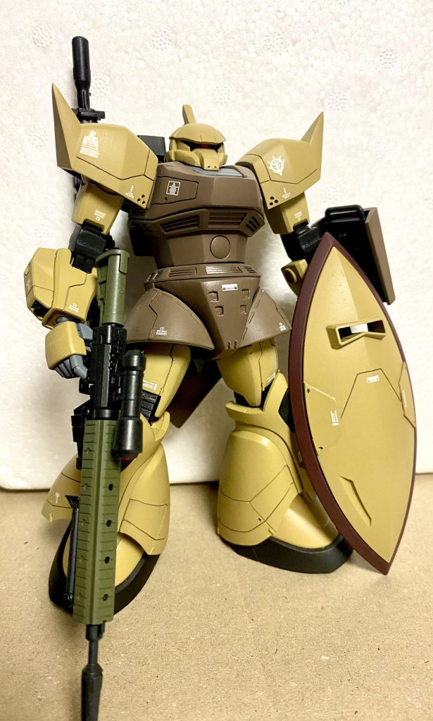 大型シールドも作成しましたが、陸戦型のイメージに合わなかったため使用せず。