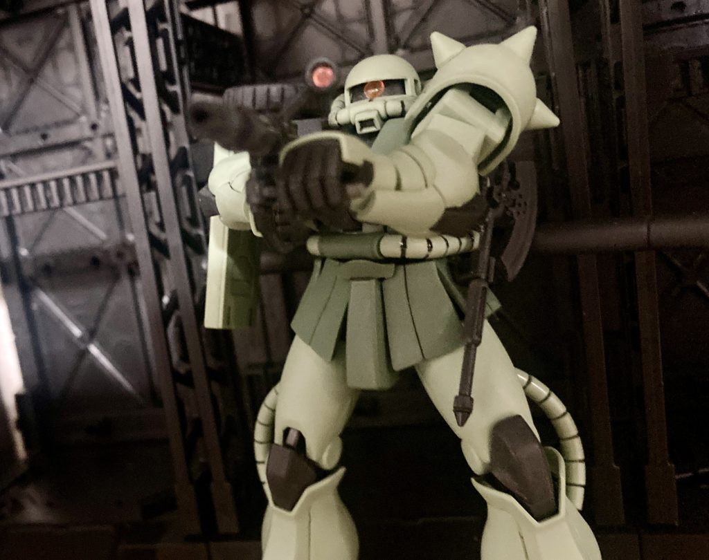 HGUC ザクⅡ–2枚目/制作者：しらいこーすけ