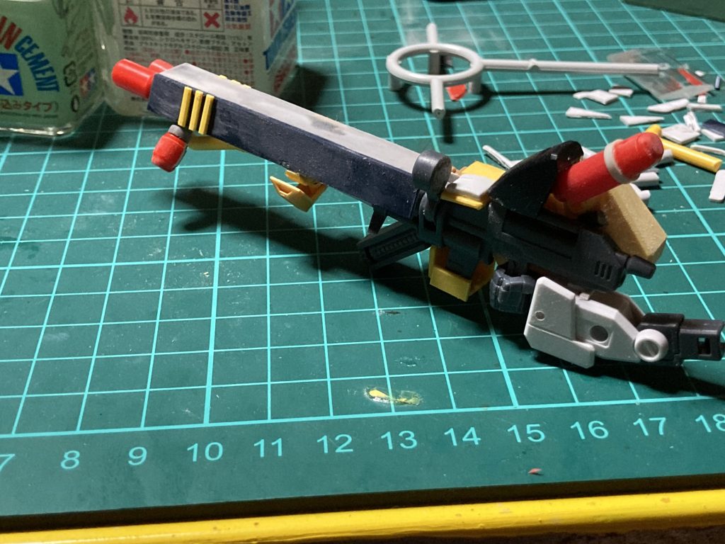 ライフルくん余りパーツを流用しての改造が捗るので、素晴らしくオトクでカッコイイキットでした🉐反省点は脚周りを盛りすぎて可動範囲を狭めてしまったことでした。😝🧐勉強になりました。