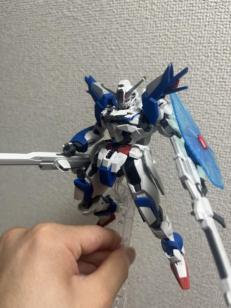 関節までアロンアルファが流れちゃって全然動かない😭助けて