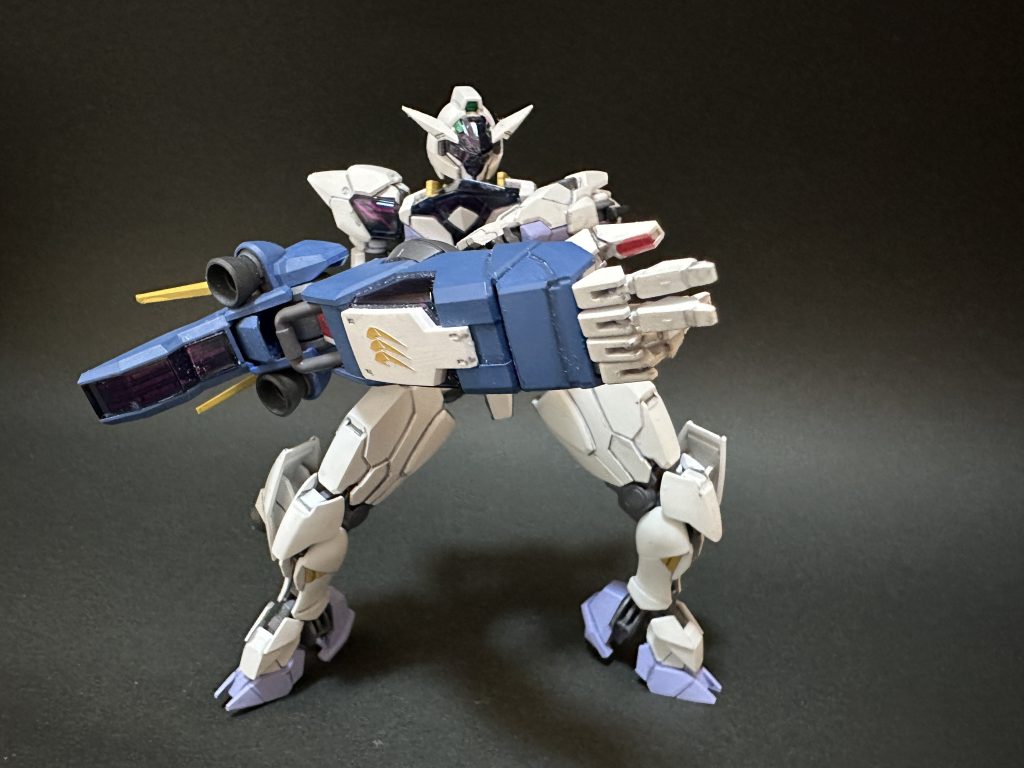 完成後もけっこう楽しめるキットです。エンブレムがゲキレンジャーのスクラッチ社のものに似ていると感じるのは私だけでしょうか。