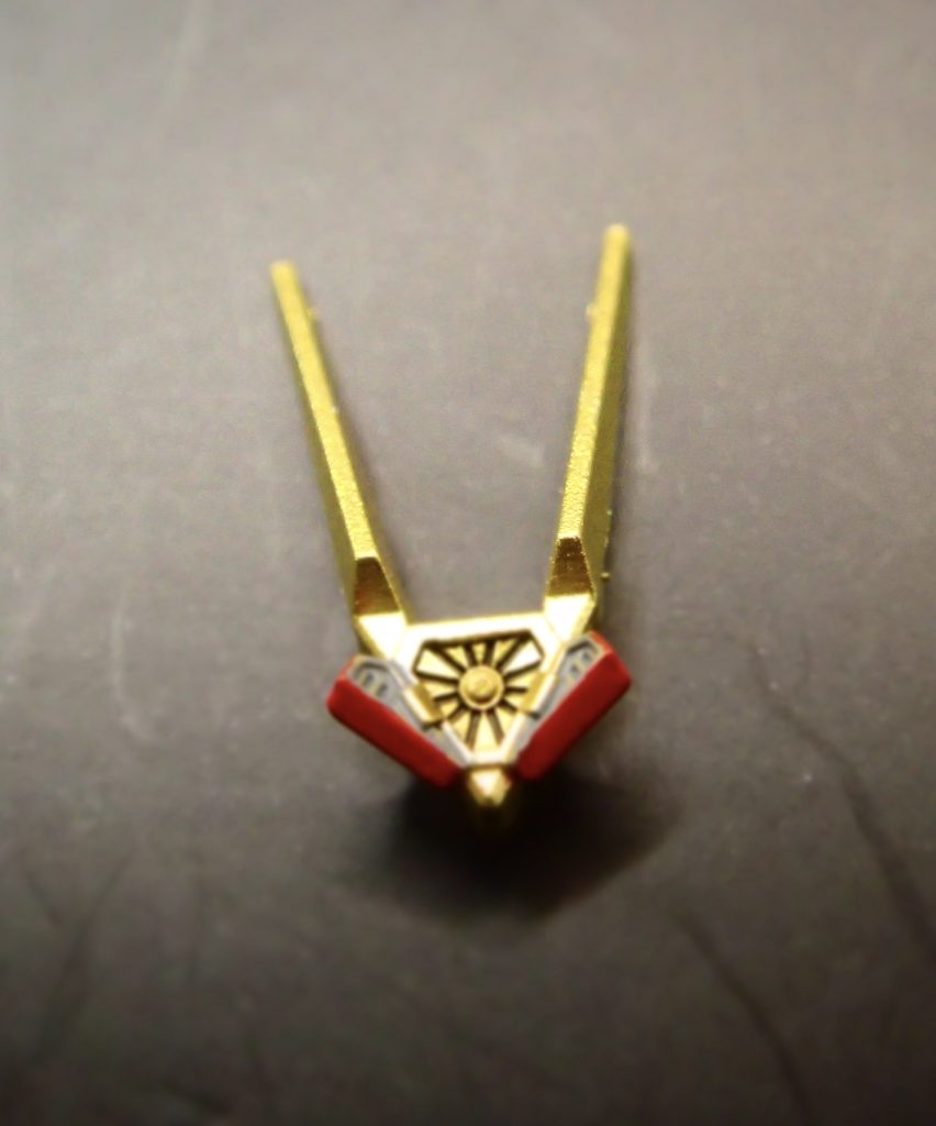 同じく塗膜厚すぎて取り外し不可能になり付け替え不能になったディスラプター照射モードのアンテナ…付けられないけど塗り分けは上手くできたので見て！ 合計5種の金を使ったゴージャスなマイティーストライクフリーダムいかがでしょうか！？