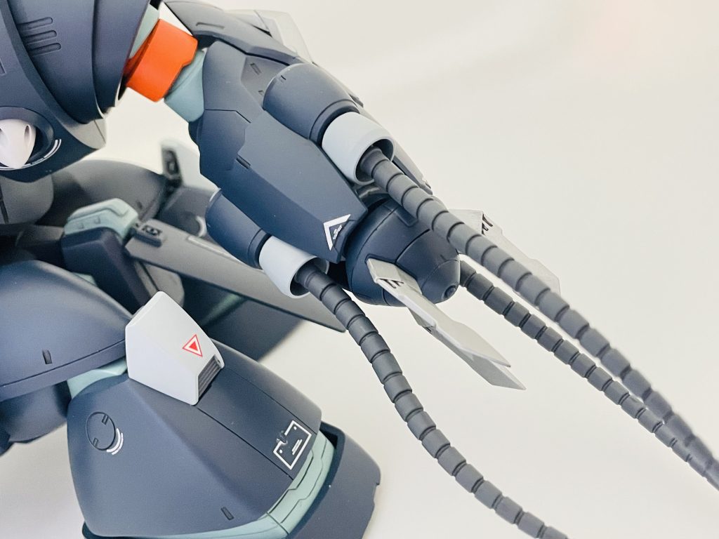 近接格闘用の左腕