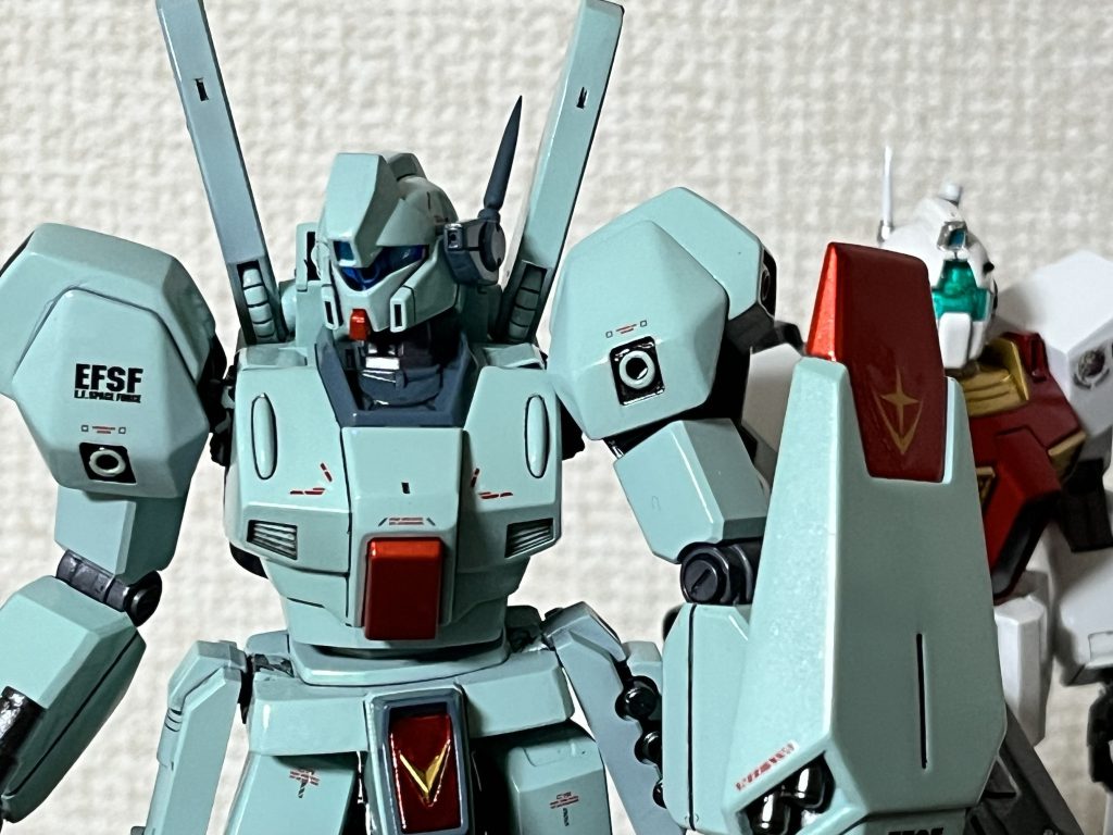 ガイヤノーツのスターブライトシリーズの塗料は発色が良くて好きです。関節やバーニアで使用してみました。