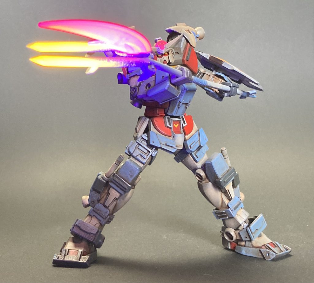 ビームジャベリンは一部、蛍光塗料を塗っています。