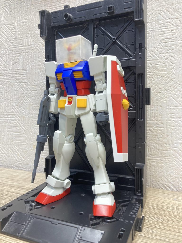 今回は、アニメに近づけるため、前回より・ライフルスコープの付け方変更・頭部形状の一部変更・一部各部形状変更を行いました。