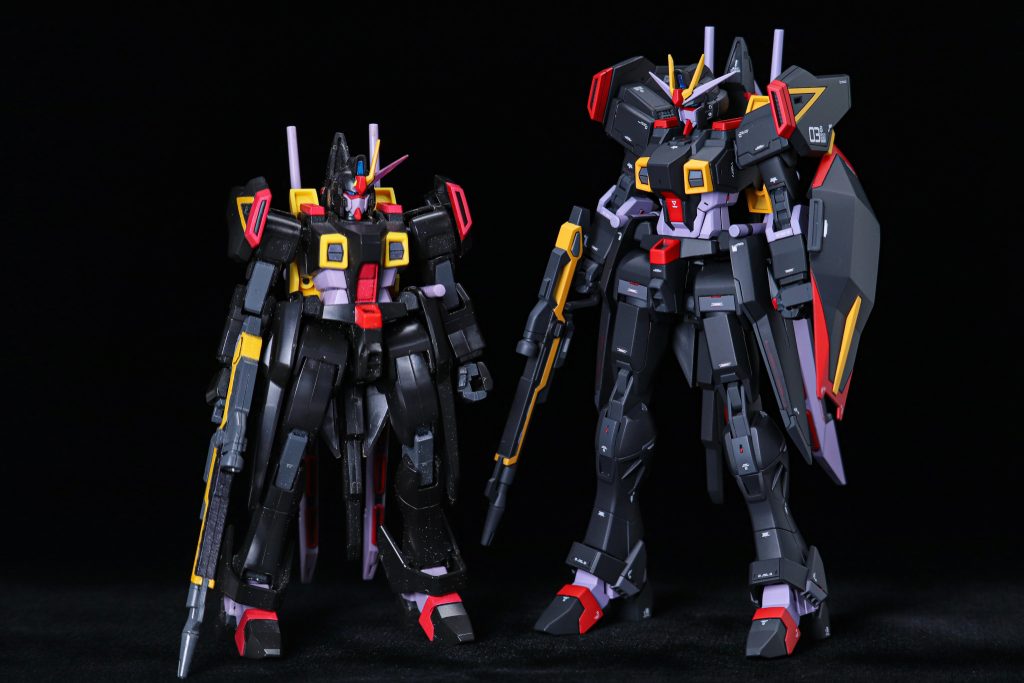 元キットとの比較(2005年に発売され作った当時のものを引っ張り出してきたのでアンテナが折れてたり、盾を紛失してます、、笑)