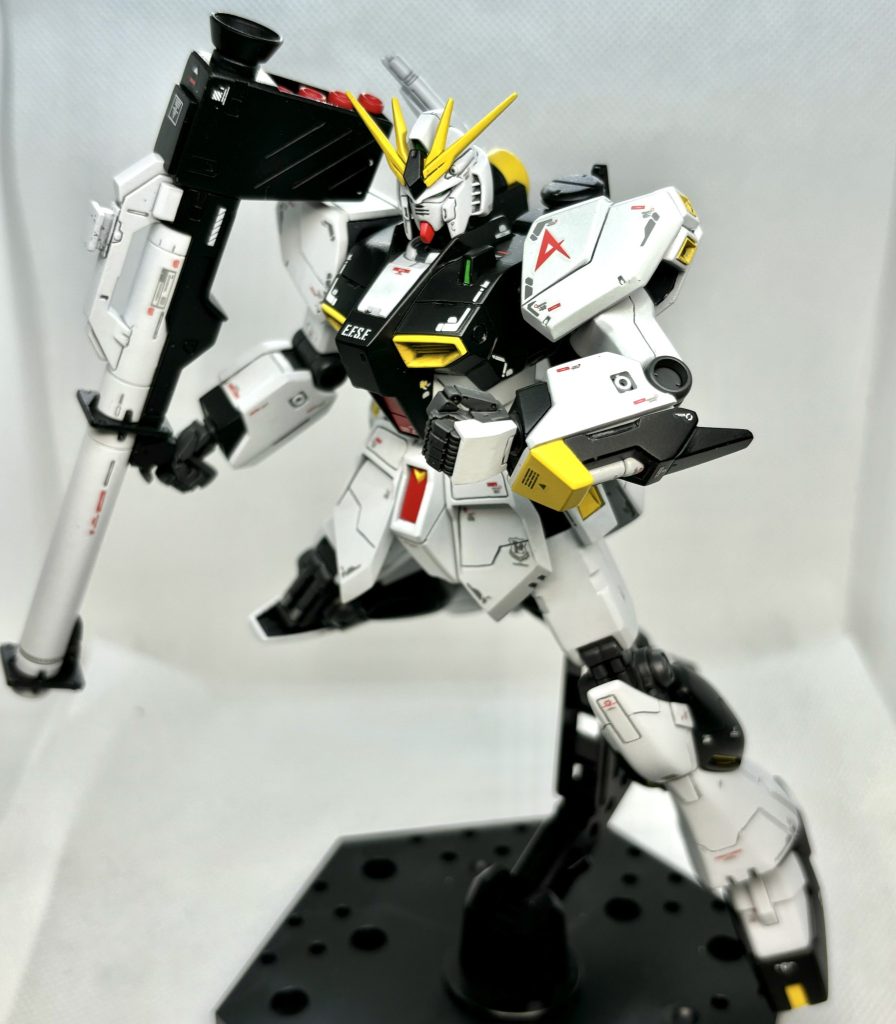 以上、「俺のニューガンダム」の紹介でした!EGは素組みでも十分楽しめるキットですが、ひと手間加えると"俺だけのνガンダム!"感があり満足度があります!作品が気に入ってよかったらイイネ、コメントをお願いします。閲覧していただきありがとうございました!