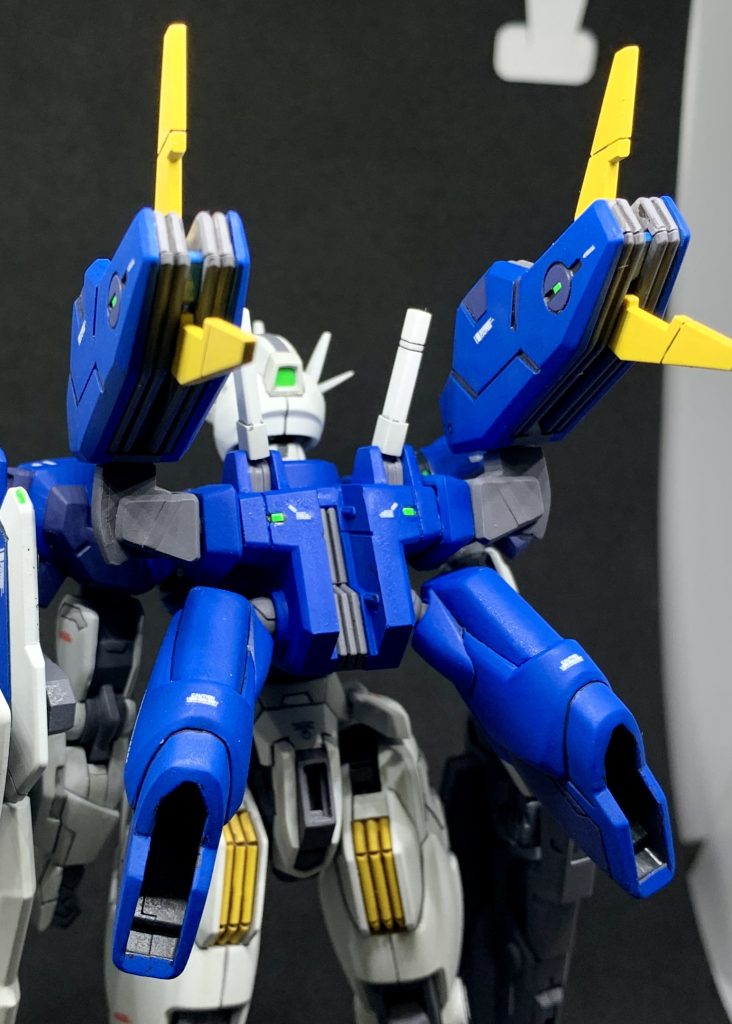 センサーを0.3ｍｍプラバンから作成し蛍光グリーンで塗装貼り付けています（一部はそのまま塗装しています）