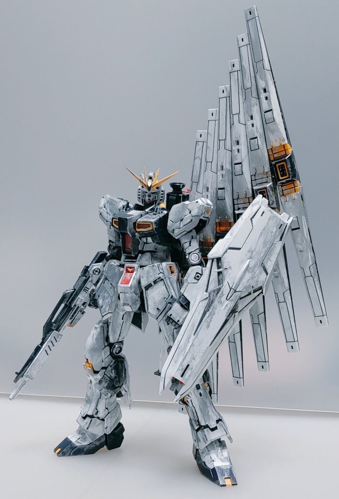 ニューガンダム(ドライブラシ練習)–2枚目/制作者：やっさん