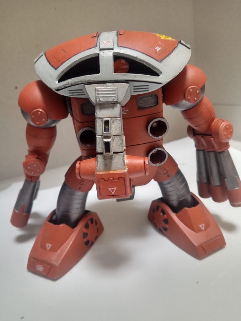 塗装は水性ホビーカラーと100均のアクリル絵の具の筆塗りです。未熟な腕前ではありますが旧キットを弄るのが好きで、マイペースに旧キットを弄っております。