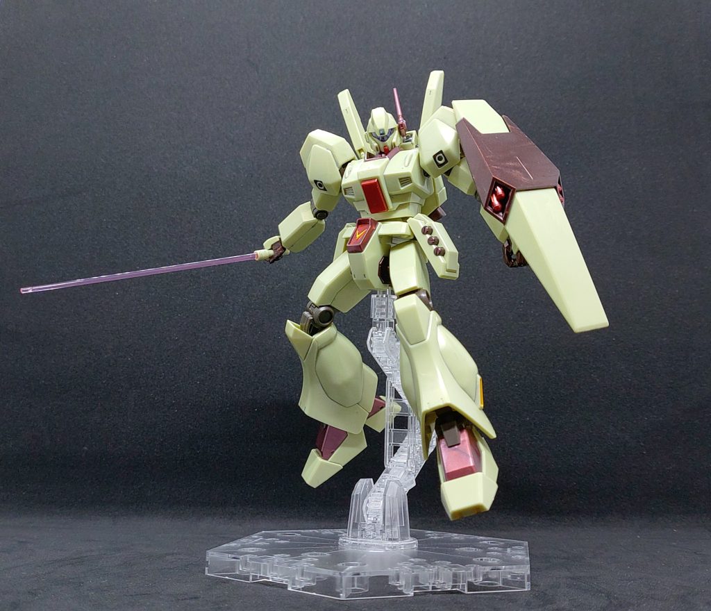 サーベルを構えて1枚何気に長さが2種類あって驚きましたね