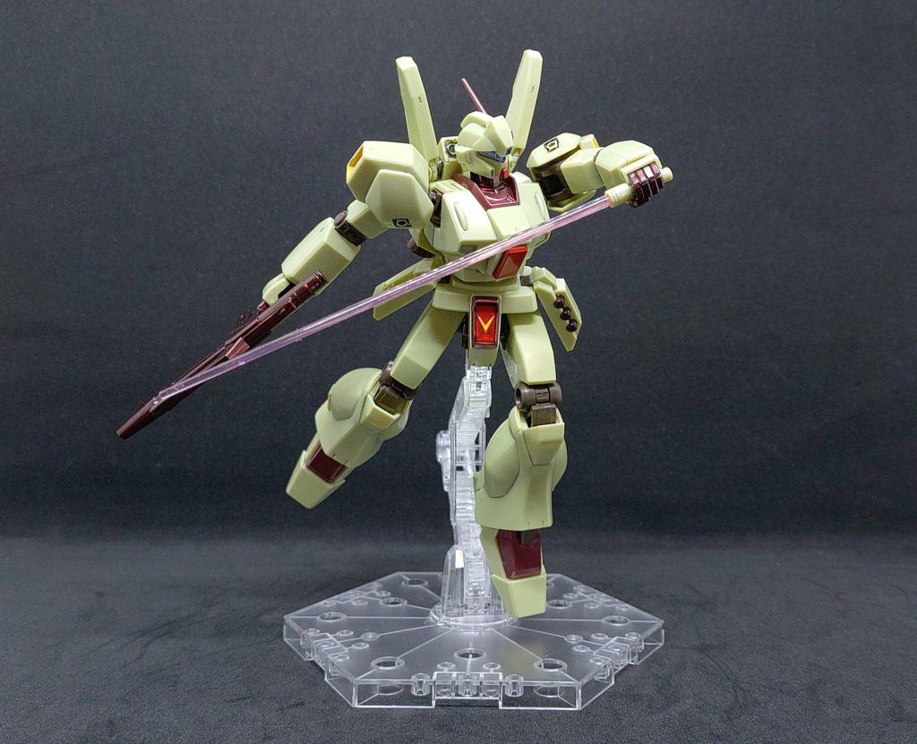 サーベル(長)を構えて1枚