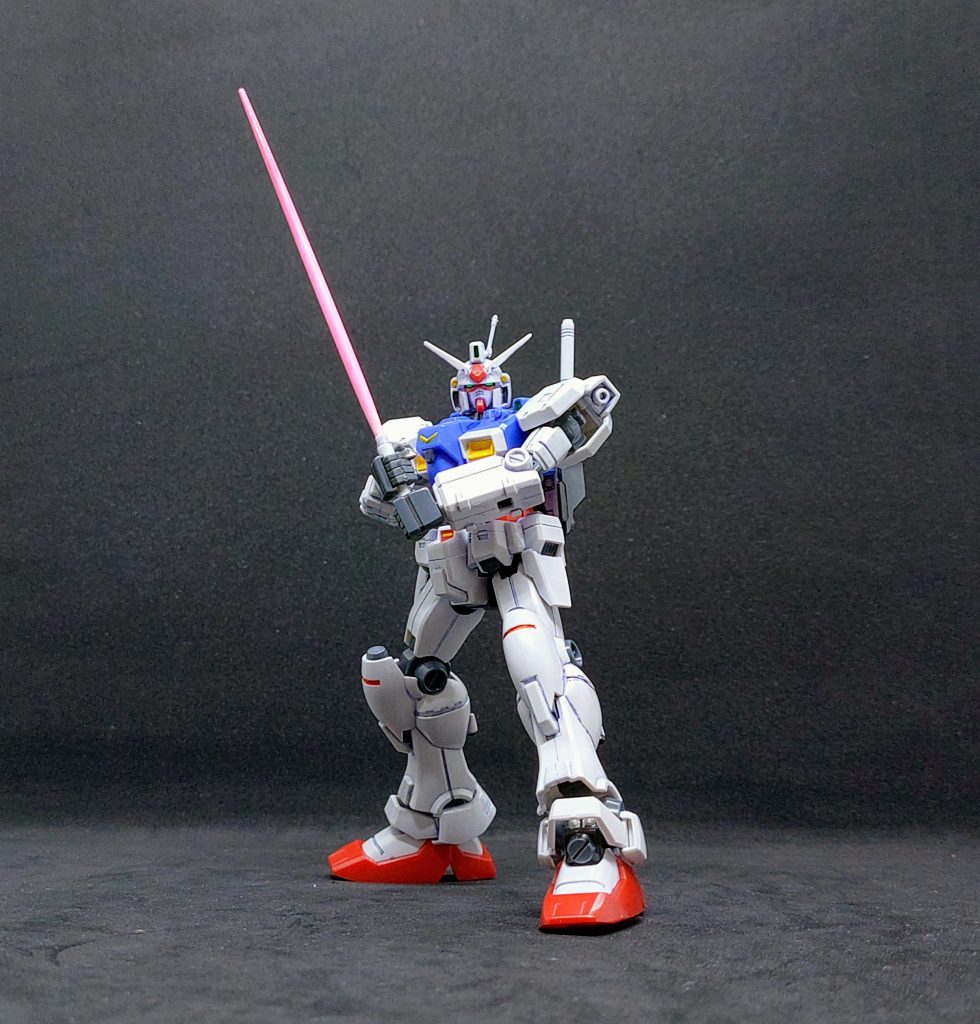 試作2号機と対峙したポーズ風に1枚