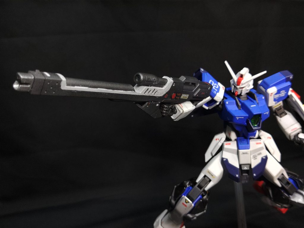 MA-BAR78F 高エネルギービームライフル改レジェンドが装備していた物を量産化の為核動力機以外でも使用できるようデチューンしたもので、ロングバレル故に射程が長く一般兵でも後方から火力が出せるように装備されている。