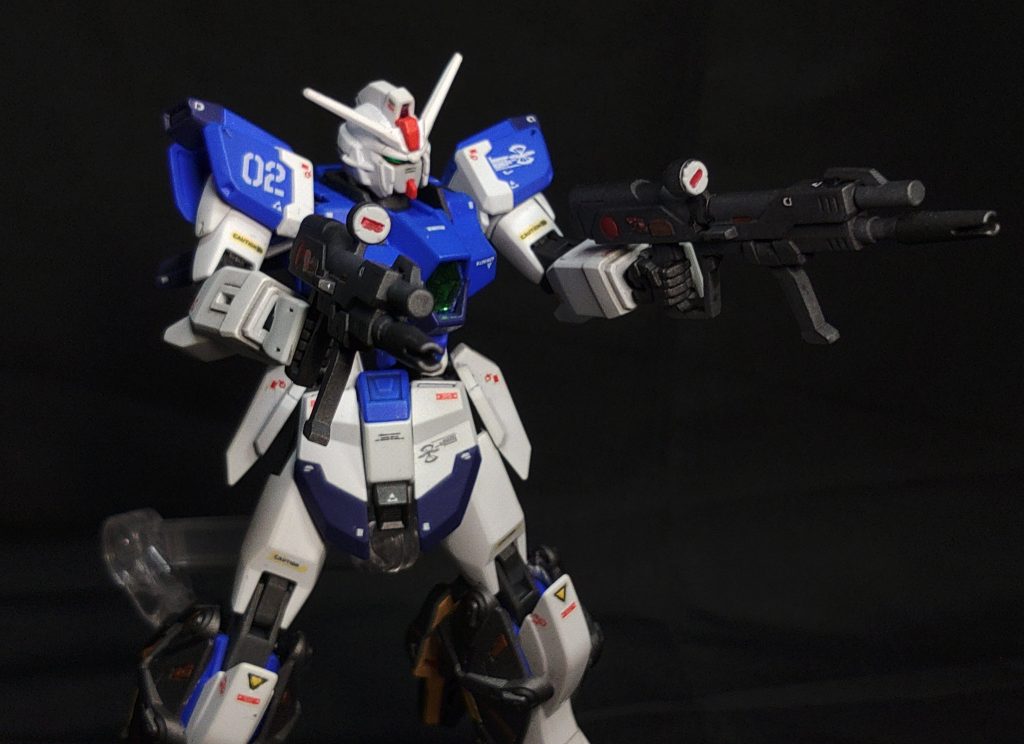 MA-BAR72 高エネルギービームライフル×2VPS装甲を採用しないことから、出力に余裕がある為2丁持ちが可能である。