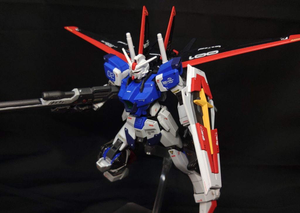 フォースシルエット装備状態本機もマルチパック装備することで、各種シルエット、ウィーザードを装備することが可能