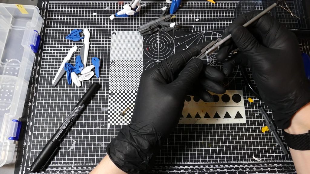 センサーを仕込むために結構無理をしました...w