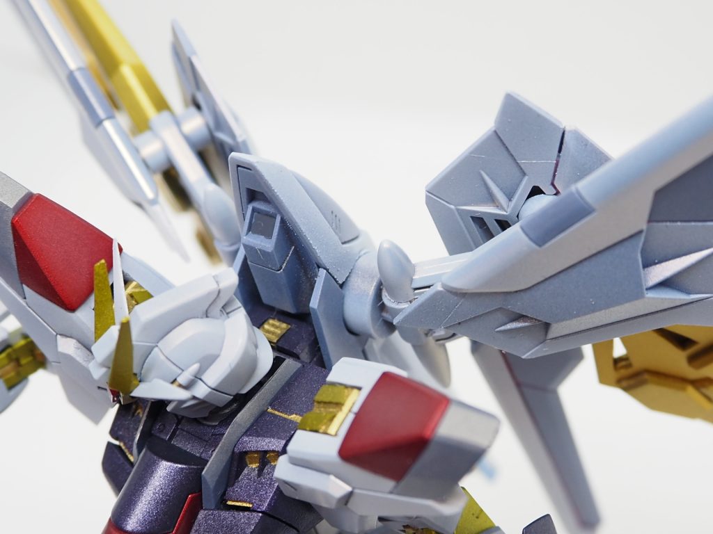 肩はプラ版でフレームを自作しました