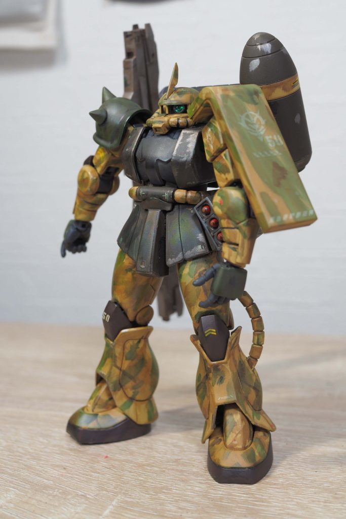 汚してるうちに、「迷彩っぽくできそう？」と思ってこの様になりました。時間はかかったのですが楽しい作業でした。