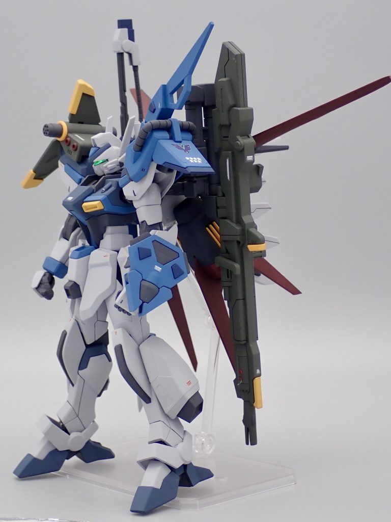 左肩にはアルテミスの荒鷲のマーキングとシュミレーション上での撃墜マークを貼りました。カラーリングもハイペリオン2号機からのイメージです。