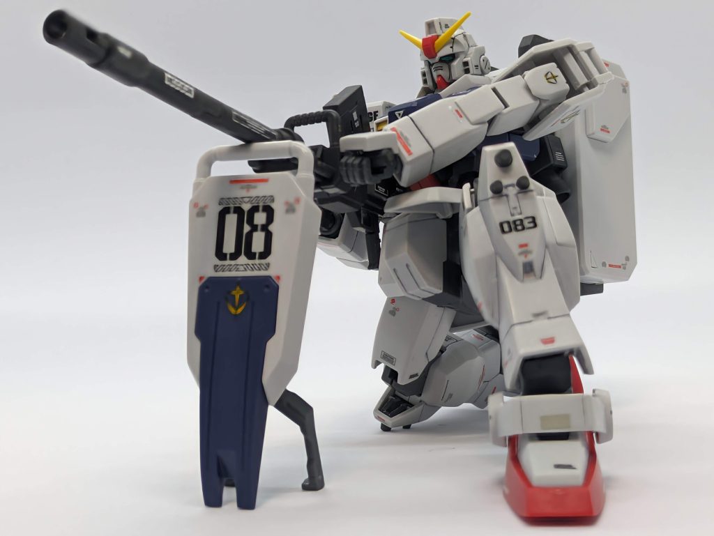 お決まりの✨✨輝き撃ち!✨✨……ですがこれ、実は08小隊のアニメオープニングで行われた…と勘違いされた撃ち方なんですってね🤫ま、いいか、カッコイイから🤭