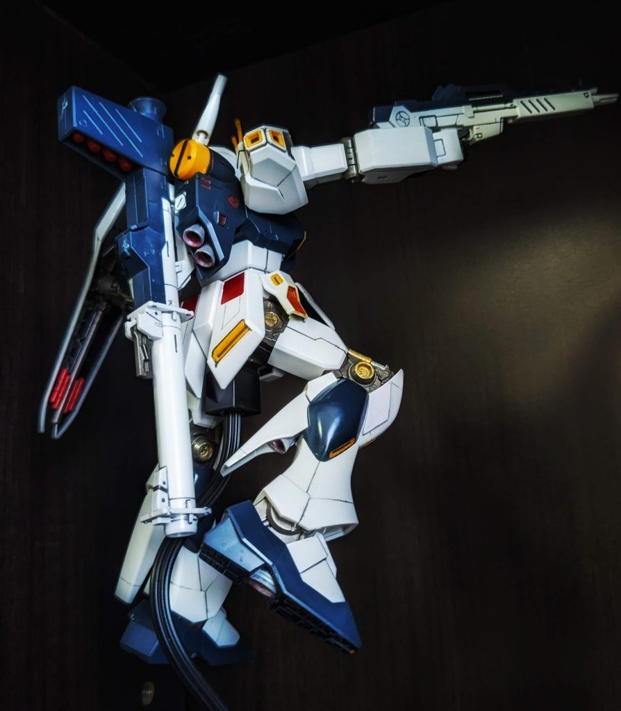 アクリル絵の具での部分塗装、墨入れのみ　あとなんちゃってスジボリでも後ろ姿はかっこいい。