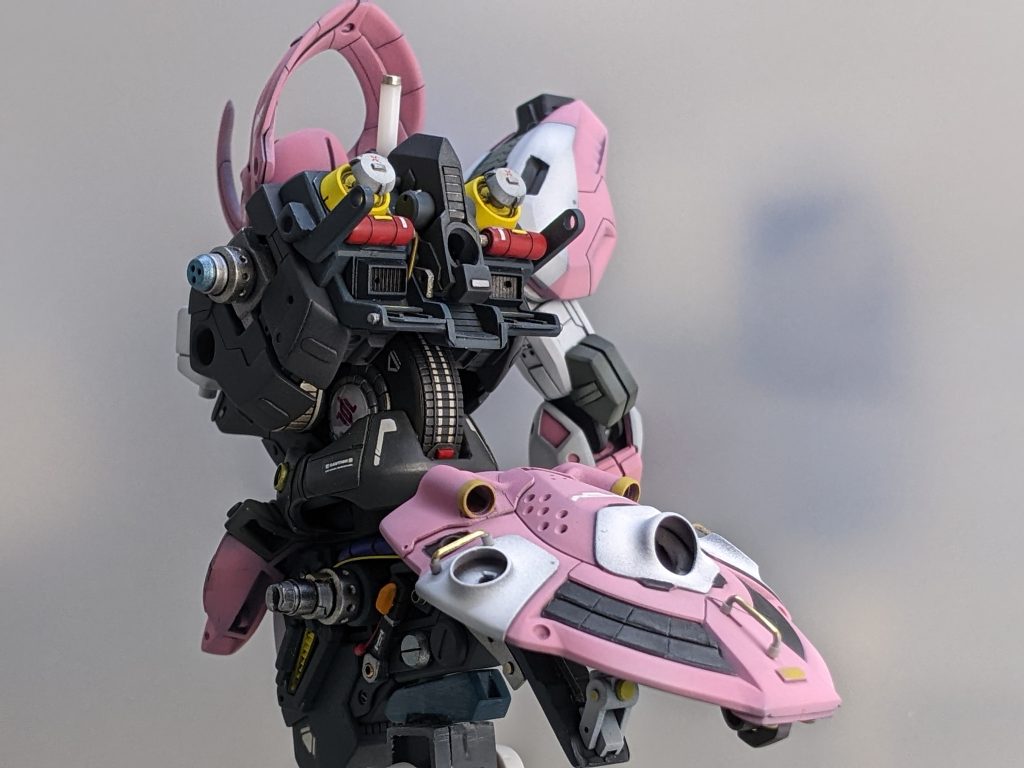 バックパック内のディテールです。