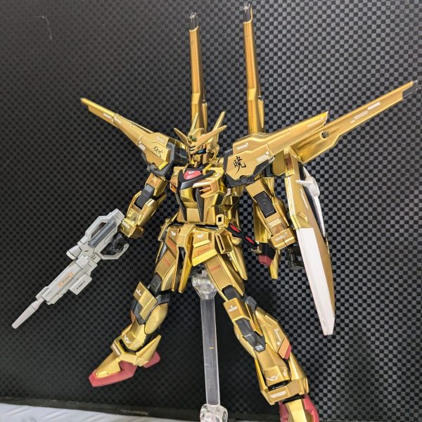 シラヌイアカツキガンダム