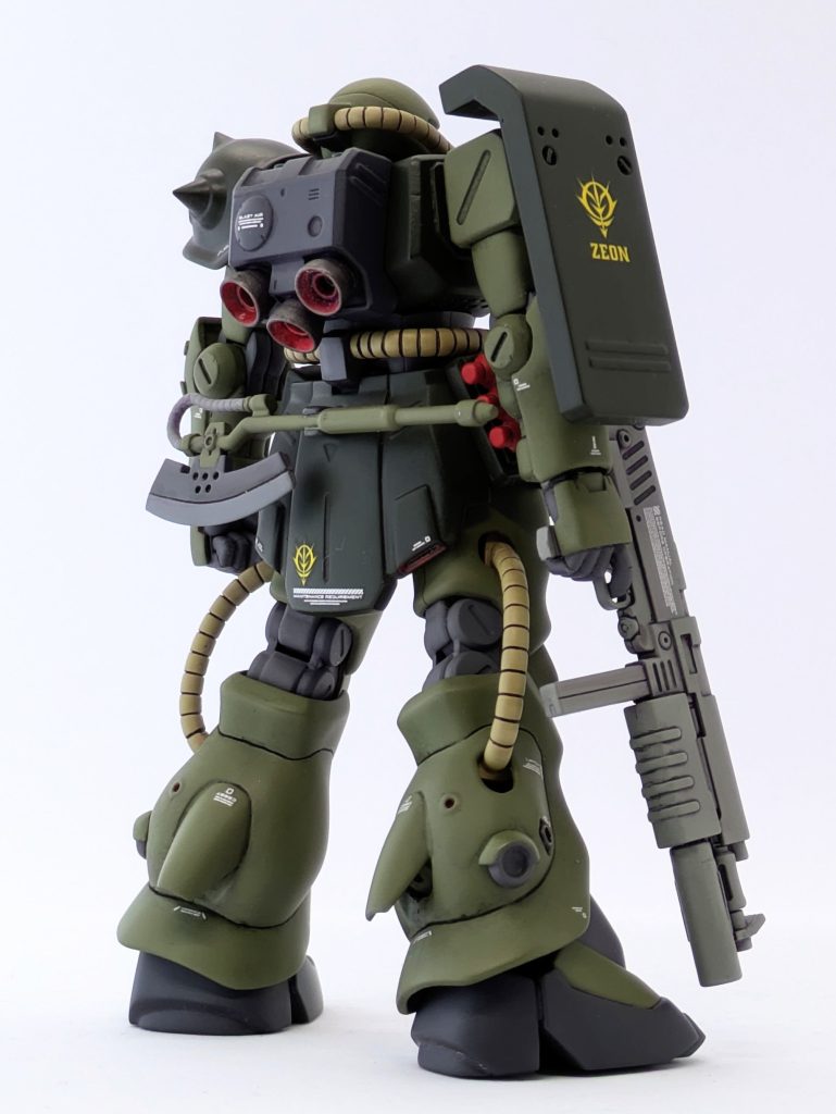 バーニィのザクなので当然装備のヒートホーク。塗分け少し面倒。