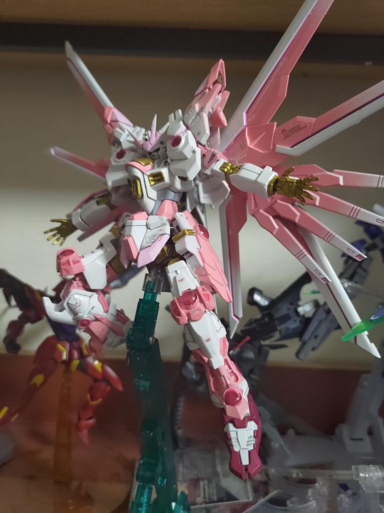 色々似合うポージングを試していました左右対称とか色々考えるとすごく難しいのがポージング