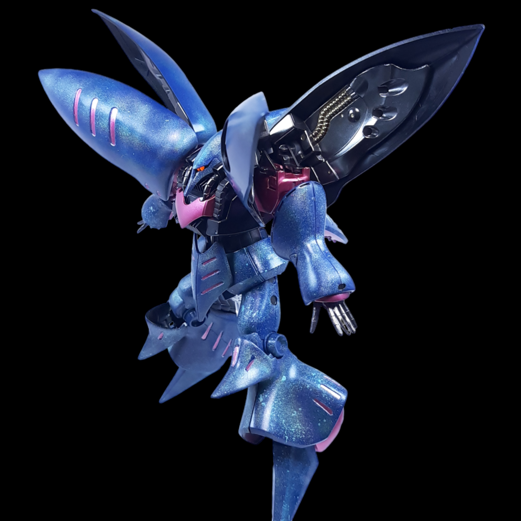 普通にメタリック塗装しても面白くないなーって思っていたので、お試しで気になっていたガンダムマーカー（ホロマーカー）を使ってみました。