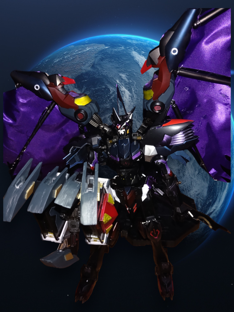 腰につけている大型クローシザースは連結して大型クローアームになります。           元ネタはスパロボJに出てくる主人公機クストウェル・ブラキウムの肩についている武器です。