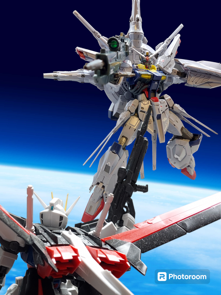 ムウと戦闘!ストライクがちょっと汚ないですが💧またガンプラが買いづらくなってきましたね💧お店も転売対策で制限されてしまってなかなか大変です(´Д⊂ヽまあ転売ヤーにまけずに頑張りましょう❗ご観覧ありがとうございましたm(_ _)m
