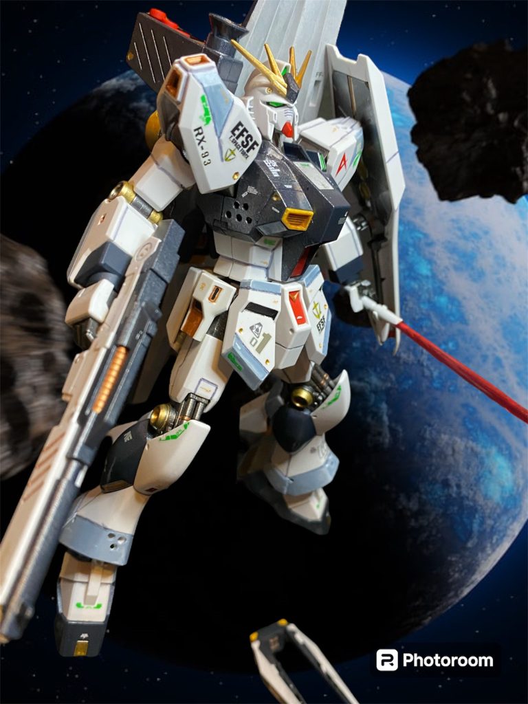 RX-93 νGUNDAM–6枚目/制作者:モーリース・ミノフス・K 技術曹長