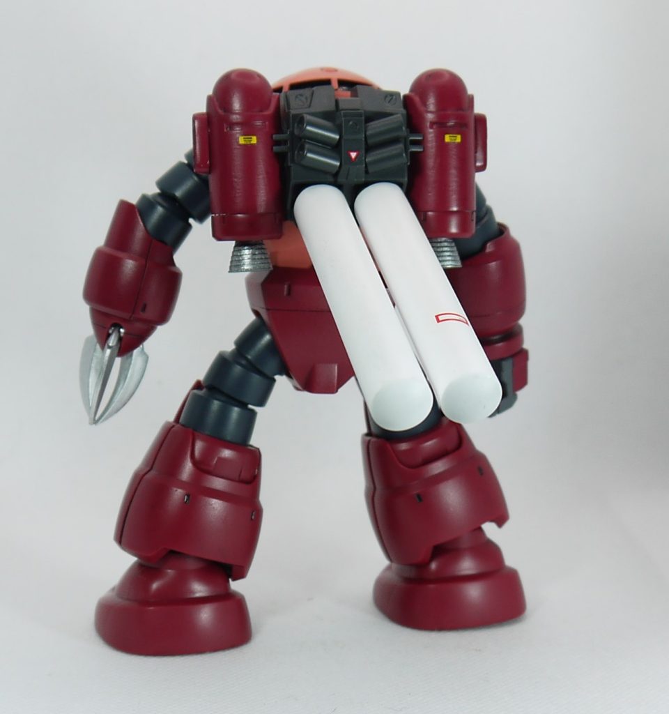 背中のランドセルはズゴックとゾゴックのミキシングを元に製作。プロペラントタンクはお店でよく見る寺西化学工業の「油性ペン　マジックインキ」を切断して加工しています。2023/08/22完成。