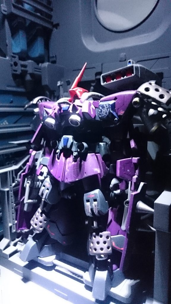 本機はア・バオア・クーに保存されることとなる。というのもすでにランバ・ラル用に改造とチューンが進んでおり、一般兵には扱いの難しいものとなっていたからだ。