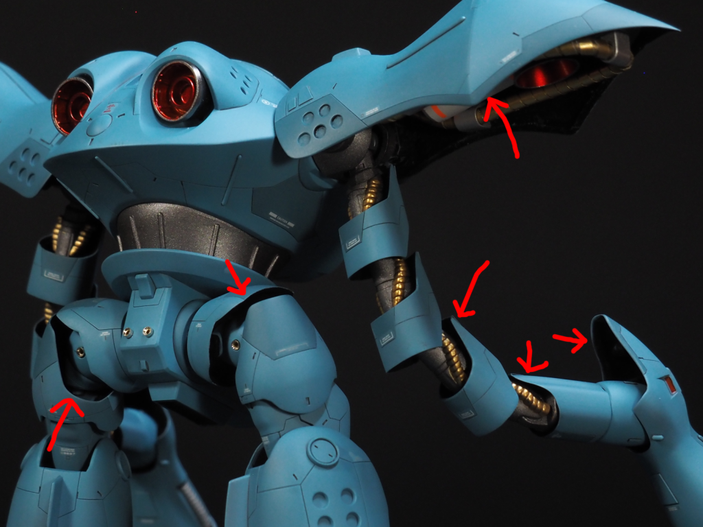 ただ、効果のほどは期待以上。内部を黒で塗装したこともあり、アーマーのフチの薄さが鋭利な印象を醸し出していると自画自賛。多分、もう二度とやらないと思います。