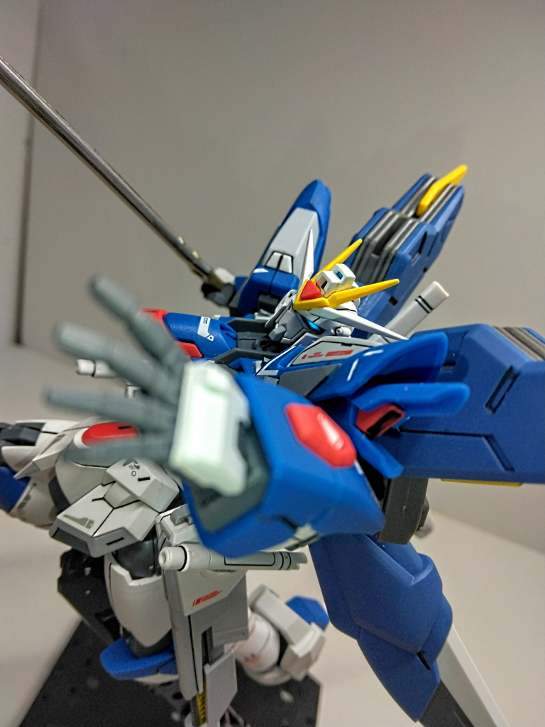 閲覧ありがとう御座いました！！！！！！！！！どう出すか？これを見て少しは小さい羽でもかっこいいと思ったでしょう!!!本家には劣る格好良さかもしれませんが満足してます!!!!あとこれみてるバンダイの社員様近くＪｏｓｈｉｎでもなんでいいんでマイティーストライクフリーダム作っておいてくだせぇ……お願い…しま……す……