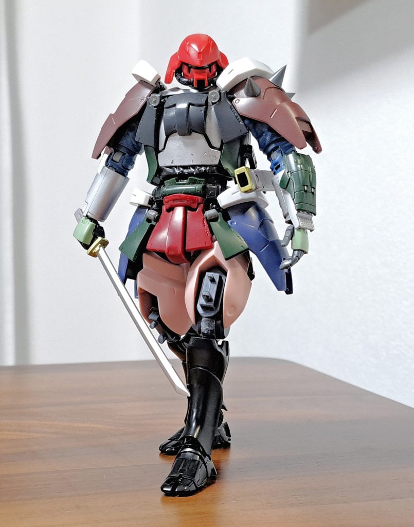 実はそこまでザクのパーツは使ってません