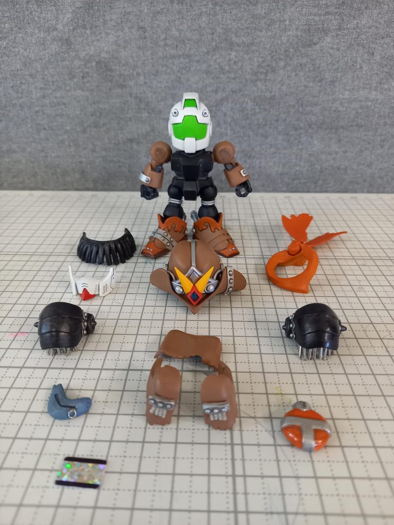 軽装状態と装備一式です。ジャケットとか肩アーマーのフリンジはスネークチェーンを切り出してシャラシャラ動くようになってます。装着はほぼマグネット接着。最近はめっちゃ小さいマグネットが通販で手に入るのですごい便利。